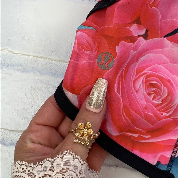 🍋Lululemon Speed Short! - Picture 3 of 8